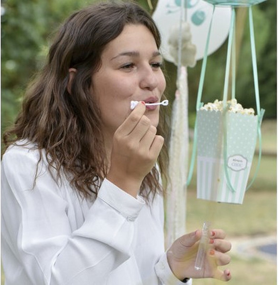 16x Tube / tube de soufflage à bulles de mariage avec coeur 1 x 10 cm - Bulles soufflantes - Mariage / mariage - Fournitures de fête d'invités de mariage