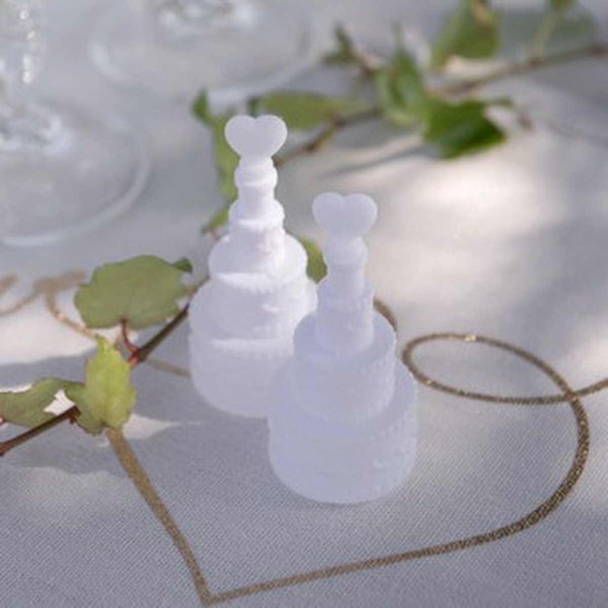 16x Gâteau de mariage soufflant à bulles avec coeur 3 x 7,5 cm - Soufflage à bulles - Mariage / mariage - Fournitures de fête des invités de mariage